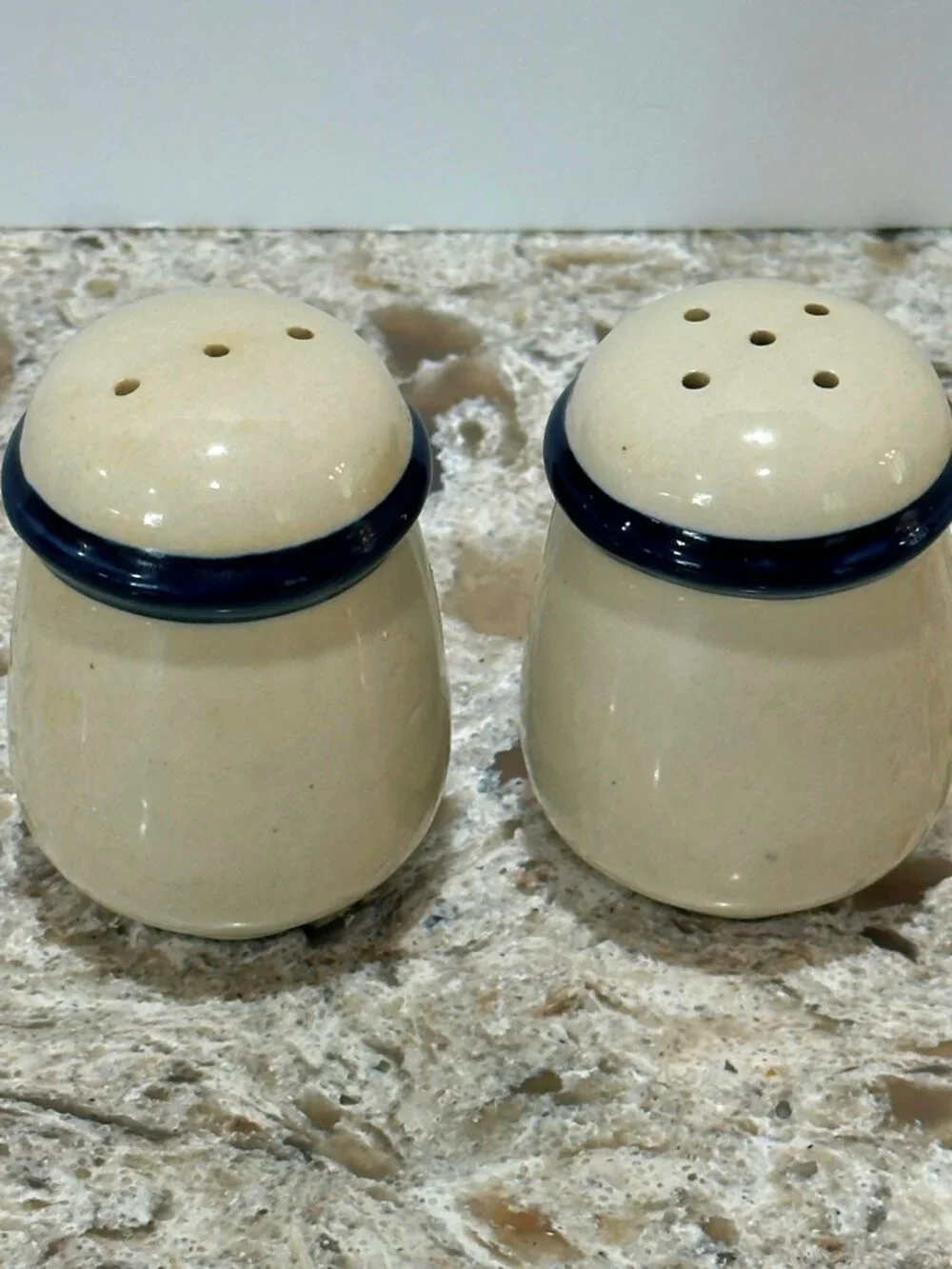 Tienshan Kitchen Basics Cobalt Blue Salt Pepper Shakers VTG Farmhouse Grannycore